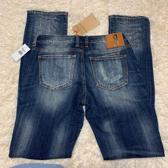 Rock Revival NWT Designer Mid Rise Distressed Jean - Picture 9 of 16